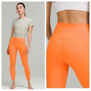 Lululemon Wunder Under High-Rise Tight 25"
Orange Soda size 6